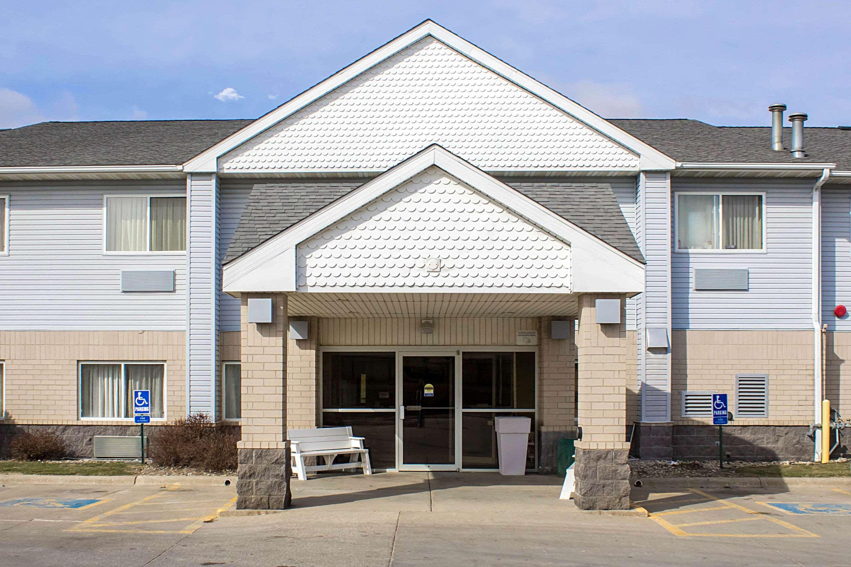 Quality Inn & Suites Sioux City Bagian luar foto