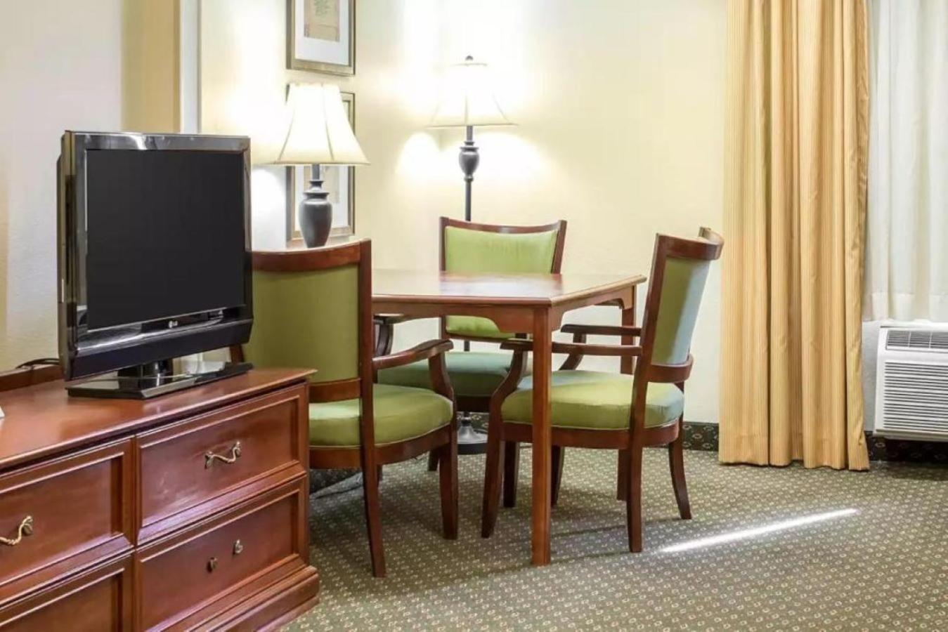 Quality Inn & Suites Sioux City Bagian luar foto